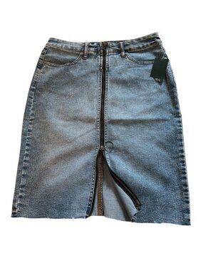 Wild Fable Women's Denim Blue Jean Front Zip Skirt Raw Hem Retro 90’s Size 4 NEW